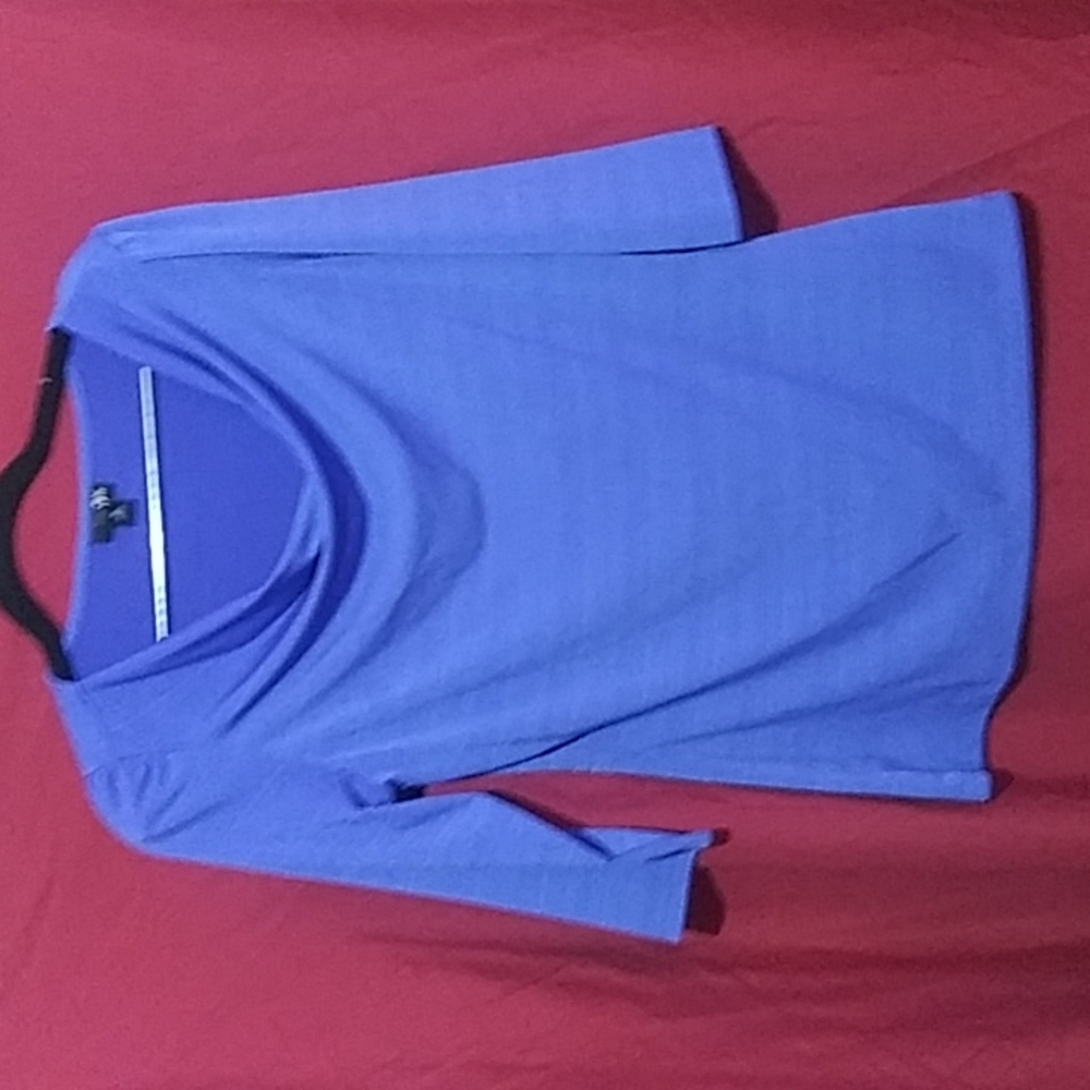 East5th 1/4 sleeve shirt with cowl neck